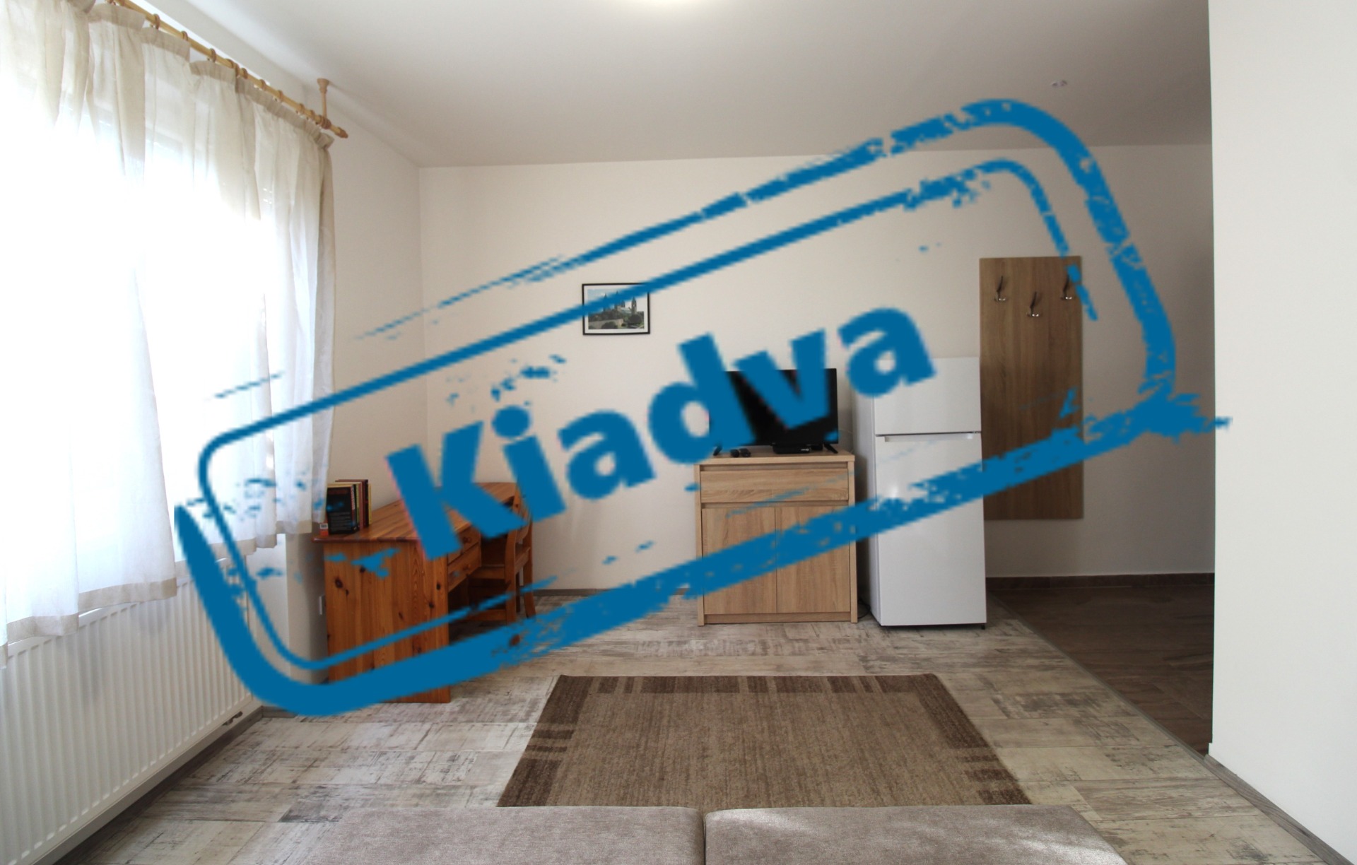 ***KIADVA*** Pécsett, zöldövezeti stúdióapartman gk. beállóval